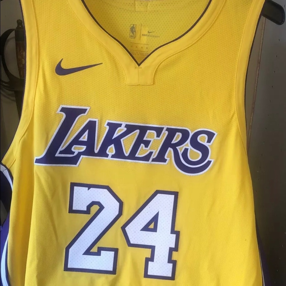 NBA Authentic Lakers Authentic Road Jersey Sz 52
